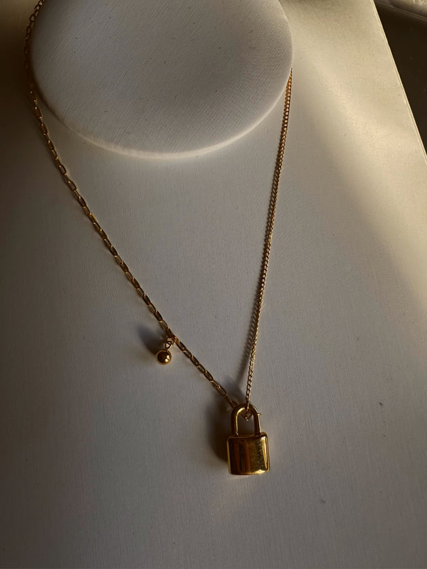 24k gold heart locket necklace