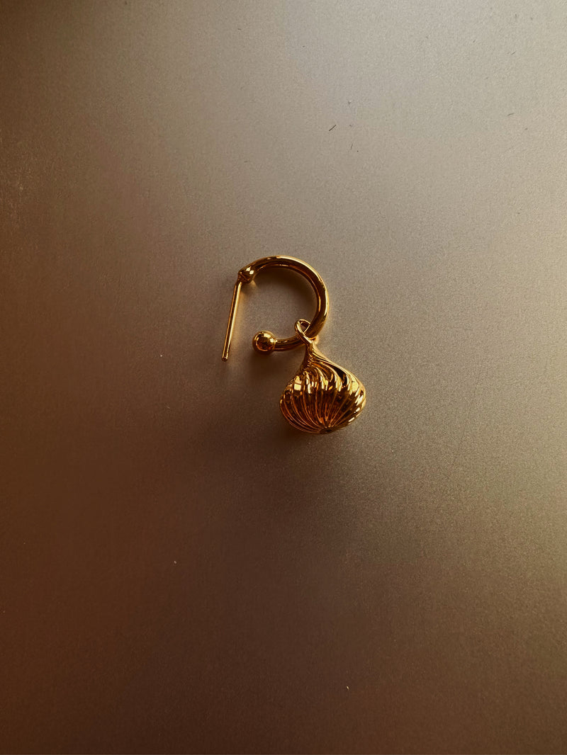 24k gold stud earring