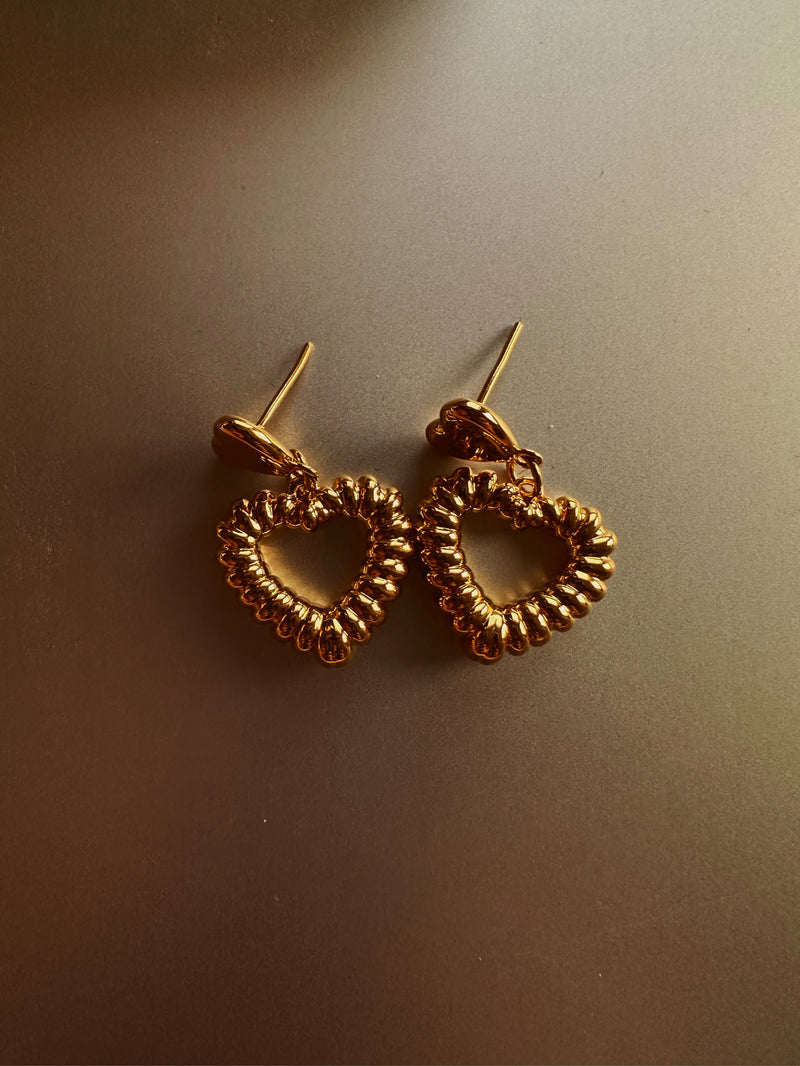 24k gold heart earring