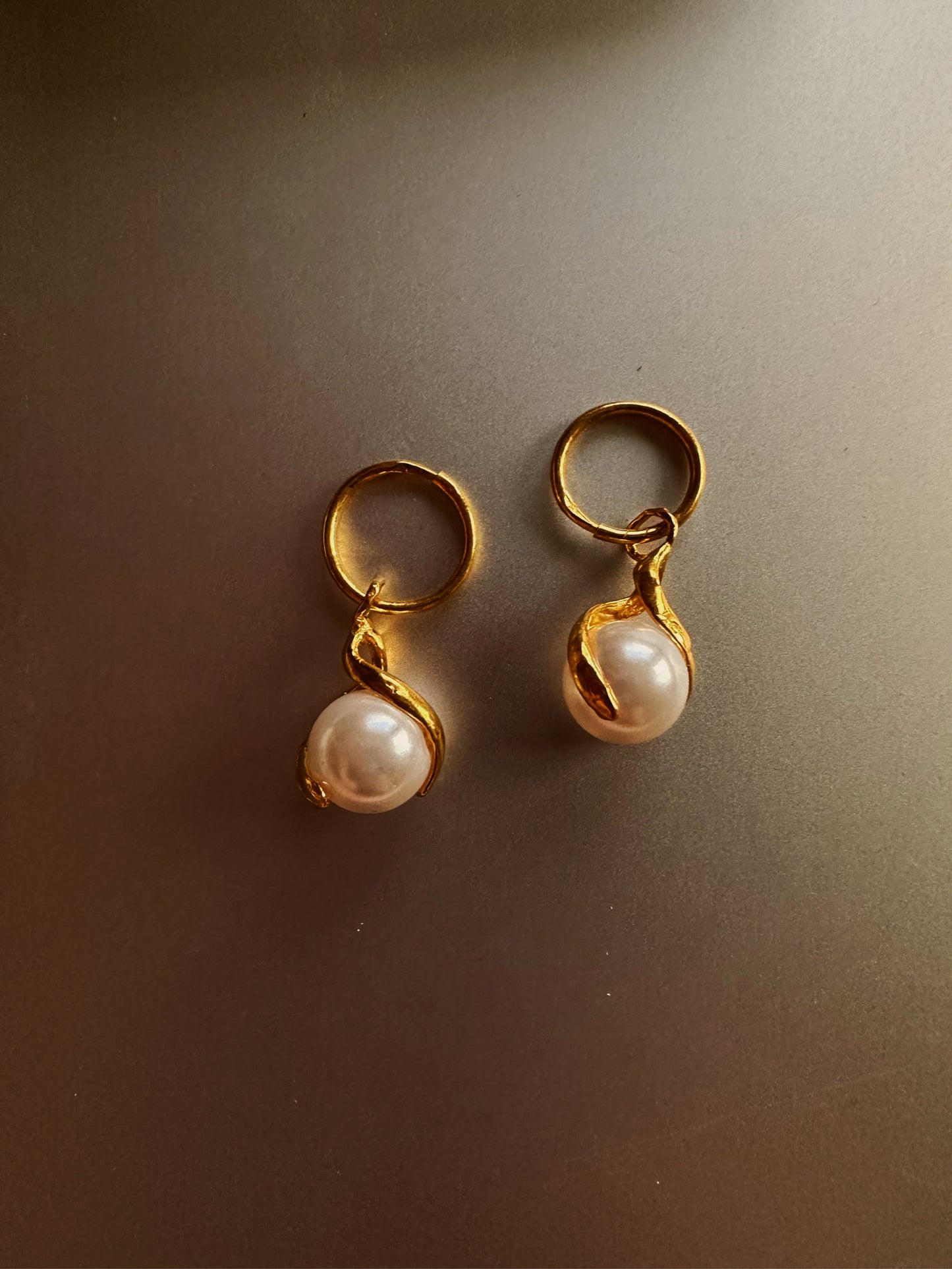 24k gold pearl earrings