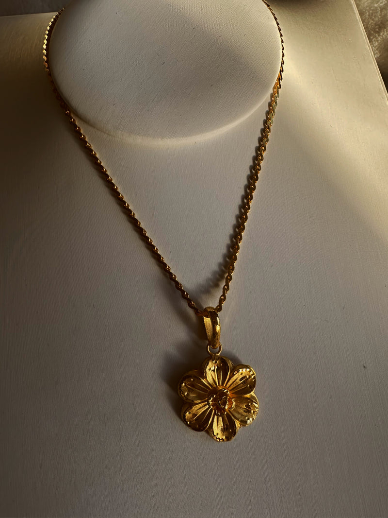 Flower 24k gold necklace – BH jewelry