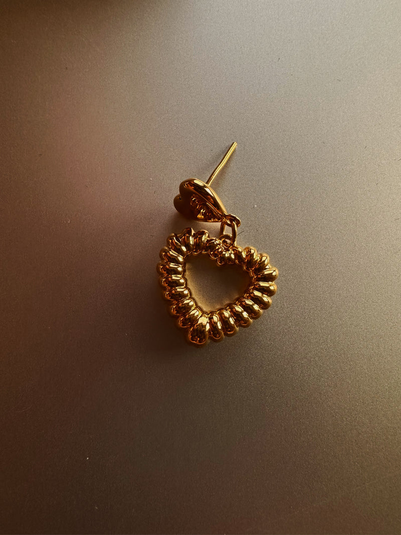 24k gold heart earring