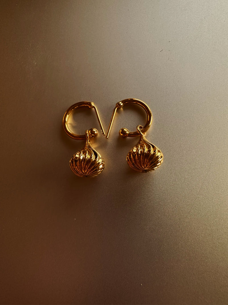 24k gold stud earring