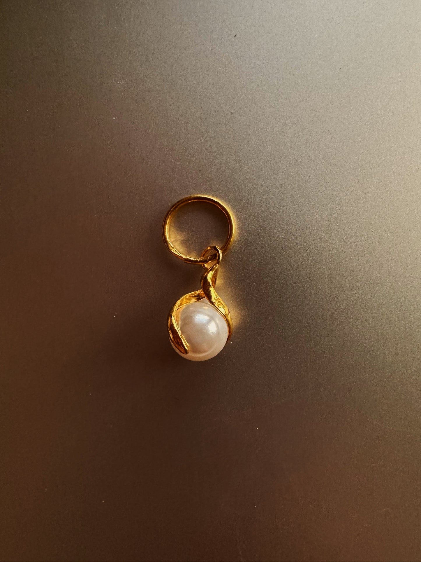 24k gold pearl earrings