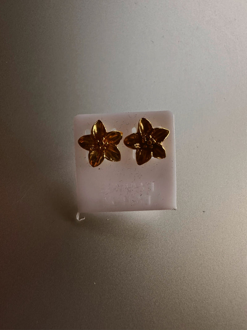 24k gold flower earrings