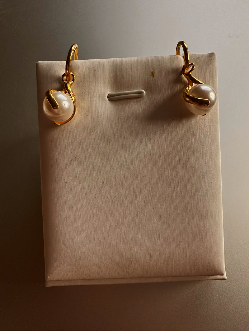 24k gold pearl earrings