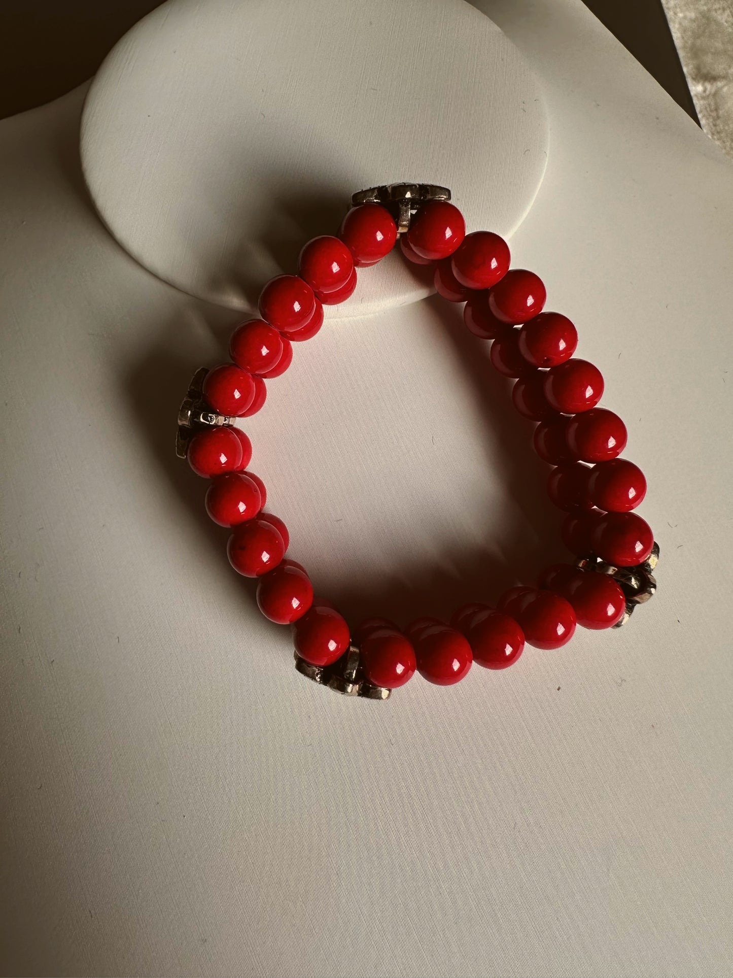 Silver flower with garnet bracelet